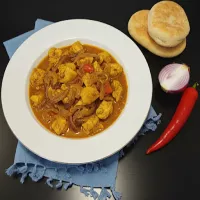 Kurczak z cebulką i papryką