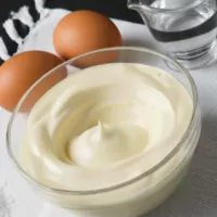Domowy majonez - prosty, naturalny i lepszy niż w sklepowy