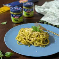 Spaghetti z kurczakiem i pesto