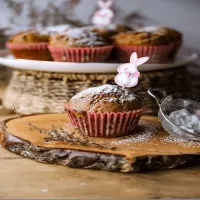 Bananowe babeczki z migdałami i masłem orzechowym