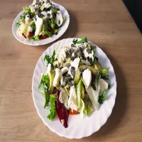 Sałatka z dynią, awokado i mozzarellą