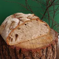 Chleb pszenno-orkiszowy z dodatkiem mąki z pszenicy durum i mąki jaglanej