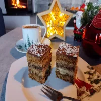 Placek orzechowo miodowy