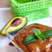 Krem z przemyconym awokado