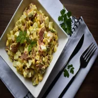 Sałatka z jajkami i salami