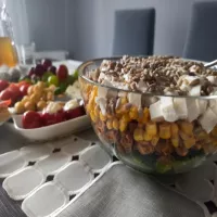 Ta sałatka gości u nas na każdej imprezie