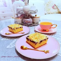 Błyskawiczne ciasto jogurtowe z jagodami