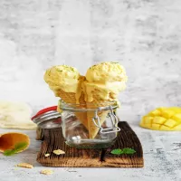 Jogurtowe lody mango