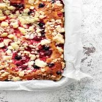 Proste ciasto drożdżowe z owocami