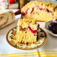 Placek ucierany ze śliwkami i kruszonką