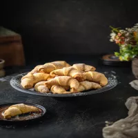 Rogaliki krucho-drożdżowe z marmoladą