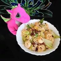 Sałatka z tortellini i suszonymi pomidorami