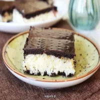 10 przepisów na ciasta z polewą czekoladową