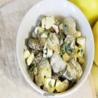 Surówka z ogórków kiszonych