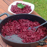 Buraczki zasmażane - tradycyjny, ciepły dodatek do obiadu