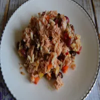 Pikantna sałatka z tuńczykiem