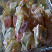 Sałatka z paluszkami Surimi