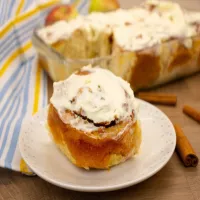 Cynamonki z jabłkami