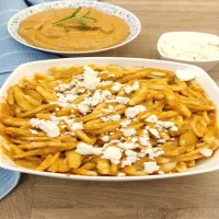 Makaron z sosem z pieczonych warzyw