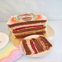 Tort kinder bueno z chrupką i żelką malinową