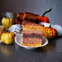 Dwukolorowe ciasto dyniowe z kremem czekoladowym – smak jesieni