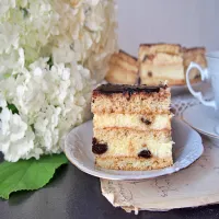 Klasyczny sernik gotowany na kruchym spodzie