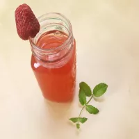 Kompot z rabarbaru truskawek i malin