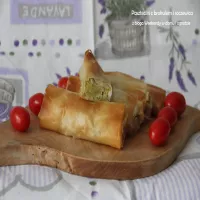 Wegańskie paszteciki z masą z brokułu i soczewicy