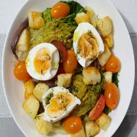 Śródziemnomorska sałatka z holloumi