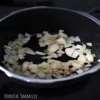 Jak przygotować cebulę do śledzi