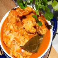 Królik w sosie pomidorowym