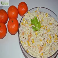 Sałatka makaronowa z tunczykiem i mandarynkami