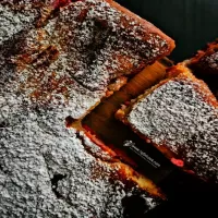 Ciasto jogurtowe ze skyrem i truskawkami