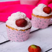Babeczki waniliowe z truskawkami