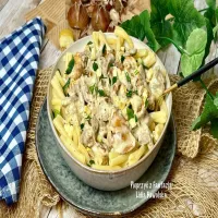 Makaron z indykiem, kurkami i kasztanami – jesienny obiad pełen smaku