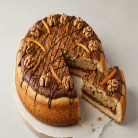 Bezglutenowy mazurek orzechowy – przepis na ciasto kruche i metoda parzonej masy