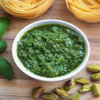 Pesto z bazylii i pistacji