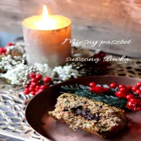 Mięsny pasztet z suszoną śliwką