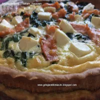 Krucha tarta ze szpinakiem i łososiem