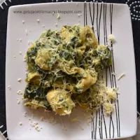 Tortellini z zielonym sosem