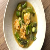 Krewetki ze szparagami w białym winie i maśle