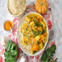 Kurczak curry z dynią i szpinakiem