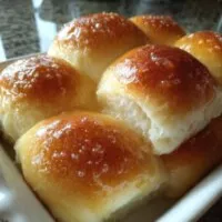 Thanksgiving Dinner Rolls: 7 Reasons They’ll Delight You