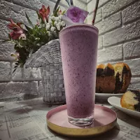 Koktajl jagodowy z płatkami owsianymi