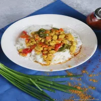 Warzywa z kurczakiem w curry