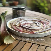 Tarta z rabarbarem i kremem budyniowym