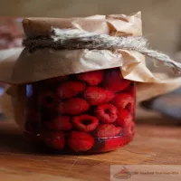 MALINY W SYROPIE NA ZIMĘ