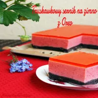 Truskawkowy sernik na zimno z Oreo