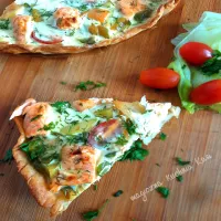 Tarta z łososiem i warzywami