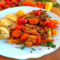 Udka z kurczaka pieczone z warzywami